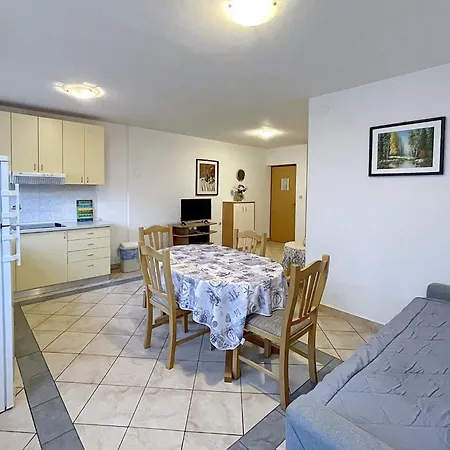 In Mit Eigener Terrasse By Interhome Apartman Baska (Krk)