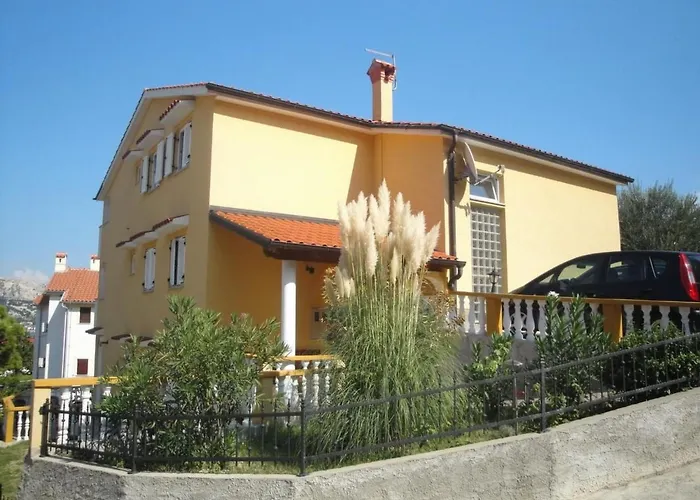 In Mit Eigener Terrasse By Interhome Apartman