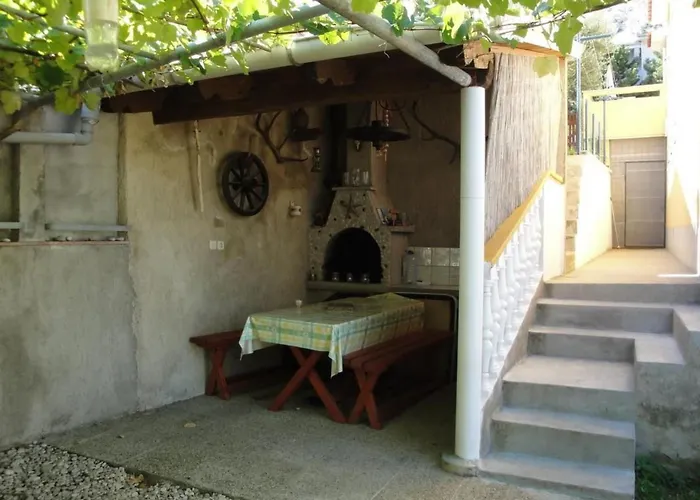In Mit Eigener Terrasse By Interhome Apartman *